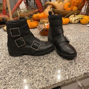 Touch of bling booties